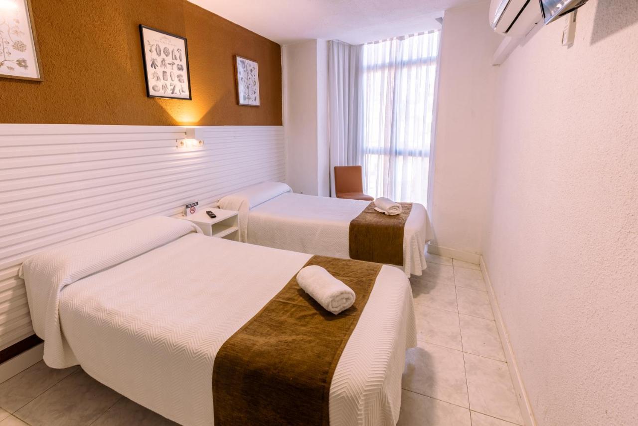 Pension Venecia Pinto Exterior photo