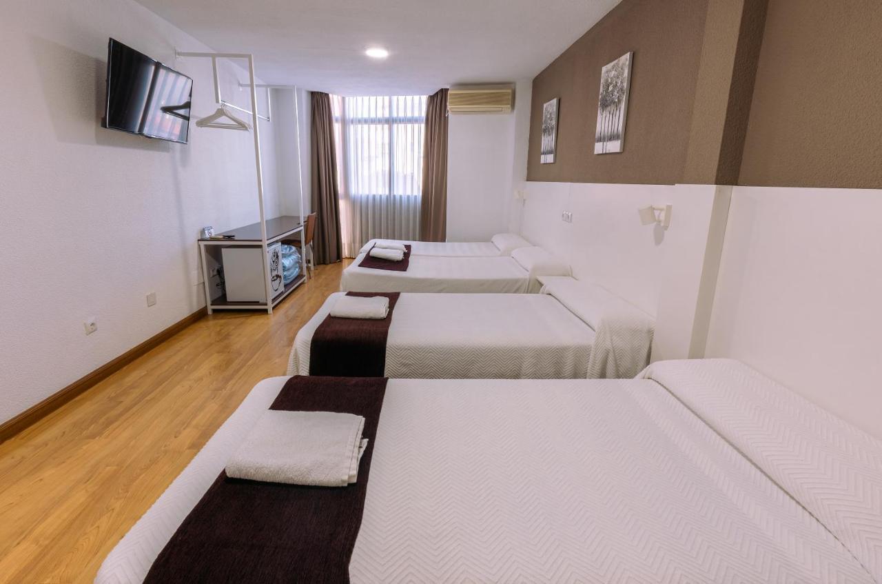 Pension Venecia Pinto Exterior photo